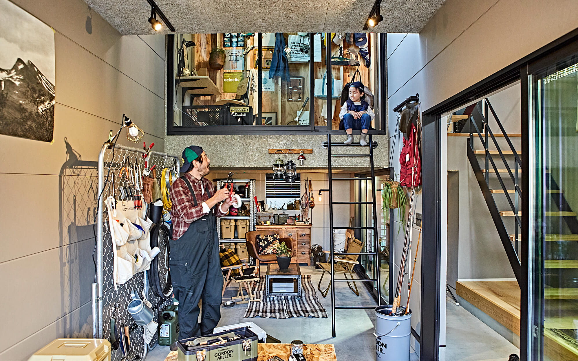 GARAGE / FREE SPACE