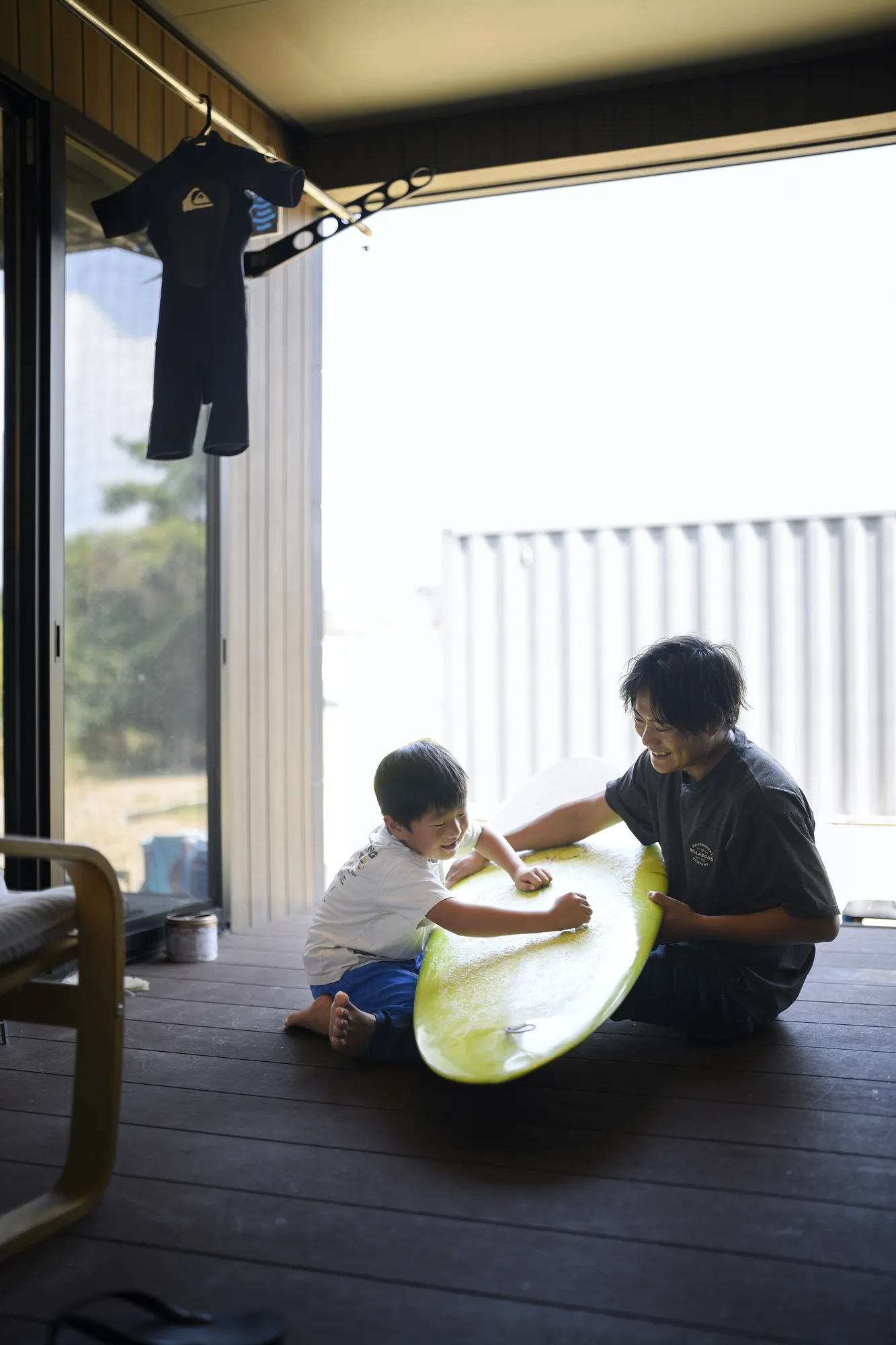 ご主人の趣味スペース&お子さんたちの遊び場として活躍する中庭